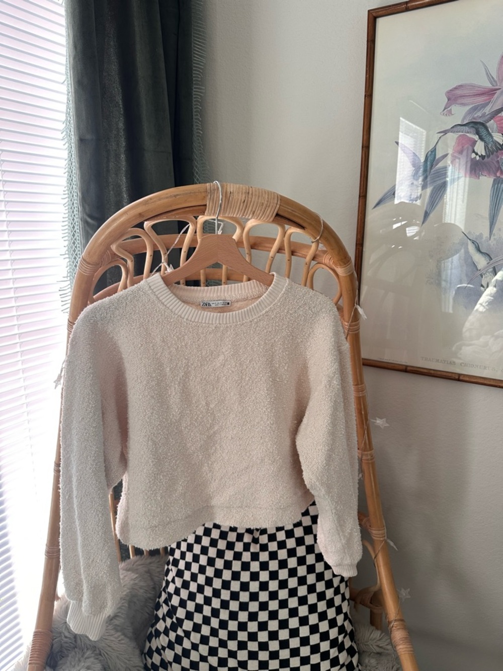 Zara Cream Crop Sweater / size M